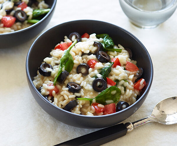 Tricolor Risotto with Spinach, Olives and Tomatoes